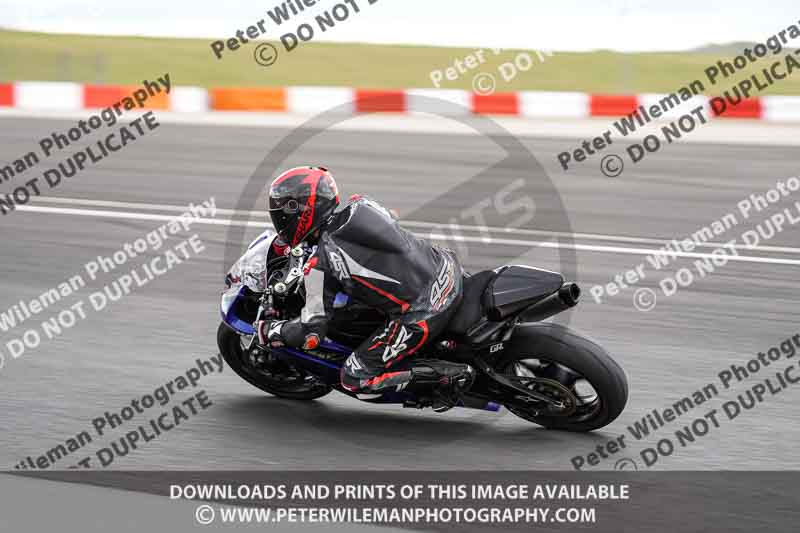 cadwell no limits trackday;cadwell park;cadwell park photographs;cadwell trackday photographs;enduro digital images;event digital images;eventdigitalimages;navarra;no limits trackdays;peter wileman photography;racing digital images;trackday digital images;trackday photos